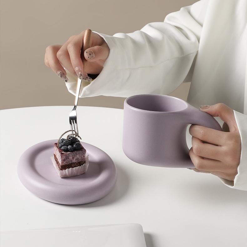 Chubby Mug & Saucer Set - 300ml Ceramic Coffee Cup with Plate for Drinks & Snacks (20.5x20.5x18.5cm, 1200g)